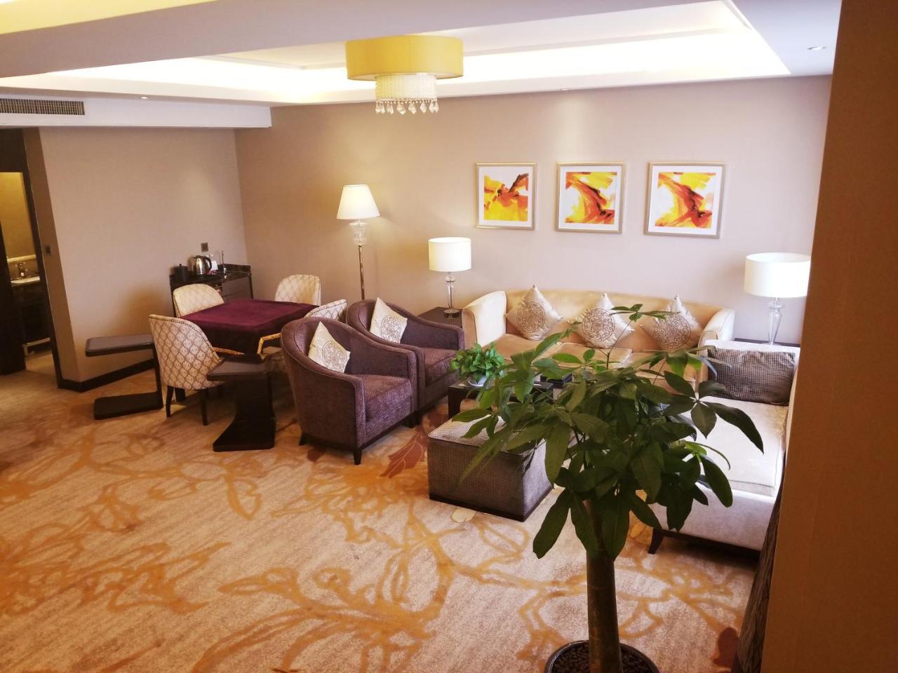 Xi'an Tanglong International Hotel Bagian luar foto